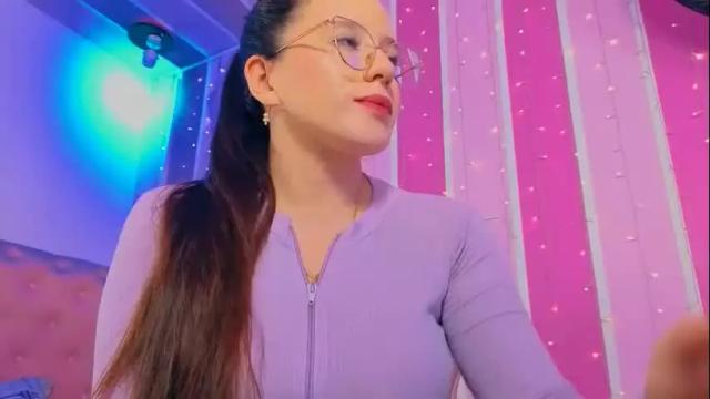 Image 6 of ema_04 Stream on Chaturbate on 1 month ago