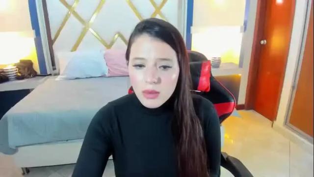 Image 3 of ema_04 Stream on Chaturbate on 5 days ago