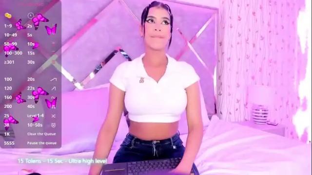 Image 7 of ema_lambert Stream on Chaturbate on 23 days ago