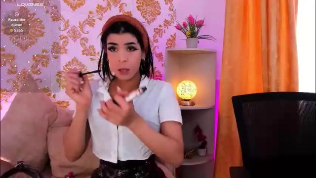 Image 3 of ema_lambert Stream on Chaturbate on 2 months ago