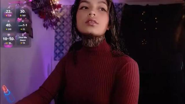 Image 3 of ema_ploxx Stream on Chaturbate on 2 months ago