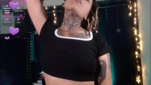 Image 2 of ema_ploxx Stream on Chaturbate on 1 month ago