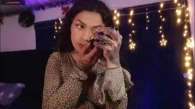 Image 4 of ema_ploxx Stream on Chaturbate on 25 days ago