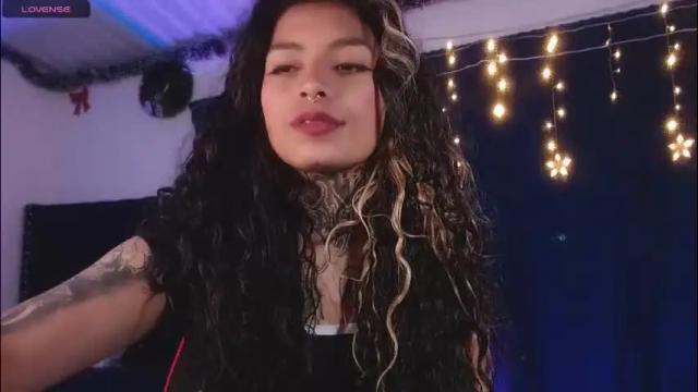 Image 4 of ema_ploxx Stream on Chaturbate on 22 days ago