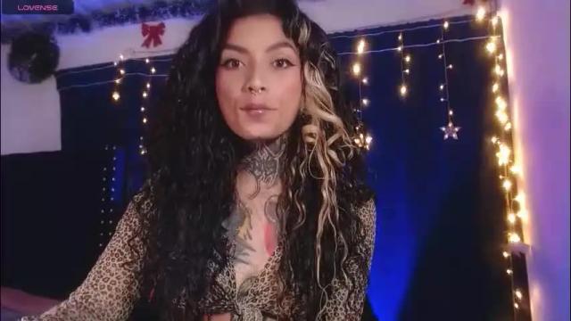 Image 6 of ema_ploxx Stream on Chaturbate on 7 days ago