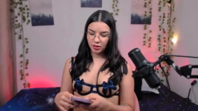 Thumbnail 3, ema_roberts's Stream at Chaturbate, 18 months ago