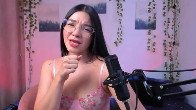 Thumbnail 2, ema_roberts's Stream at Chaturbate, 17 months ago