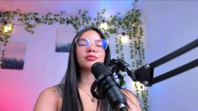 Thumbnail 1, ema_roberts's Stream at Chaturbate, 14 months ago