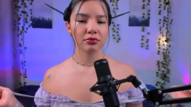 Thumbnail 1, ema_roberts's Stream at Chaturbate, 14 months ago