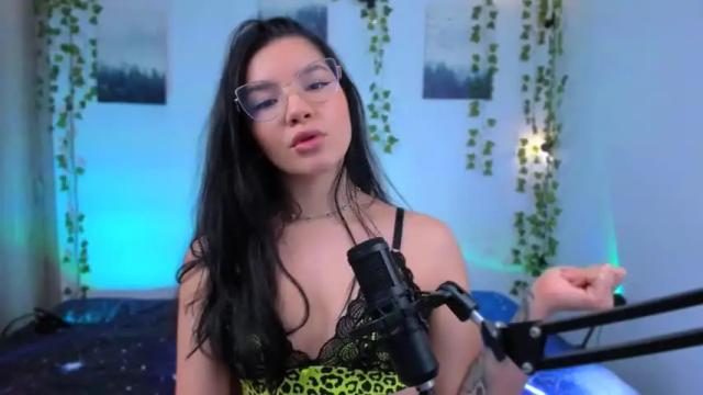 Thumbnail 3, ema_roberts's Stream at Chaturbate, 13 months ago