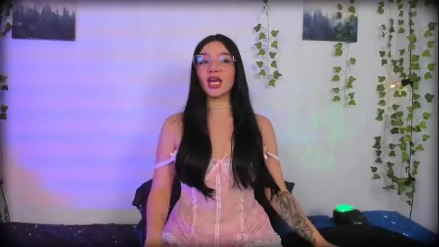 Image 10 of ema_roberts Stream on Chaturbate on 2 months ago