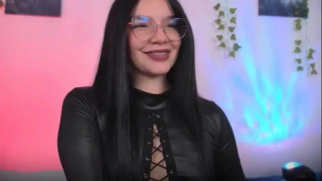 Image 11 of ema_roberts Stream on Chaturbate on 12 days ago