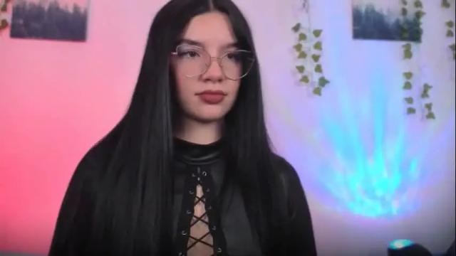Image 12 of ema_roberts Stream on Chaturbate on 12 days ago