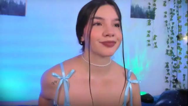 Image 12 of ema_roberts Stream on Chaturbate on 9 days ago