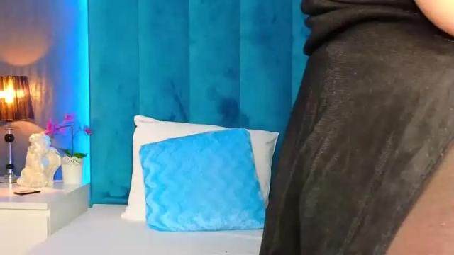 Image 10 of emavegas Stream on Chaturbate on 15 months ago