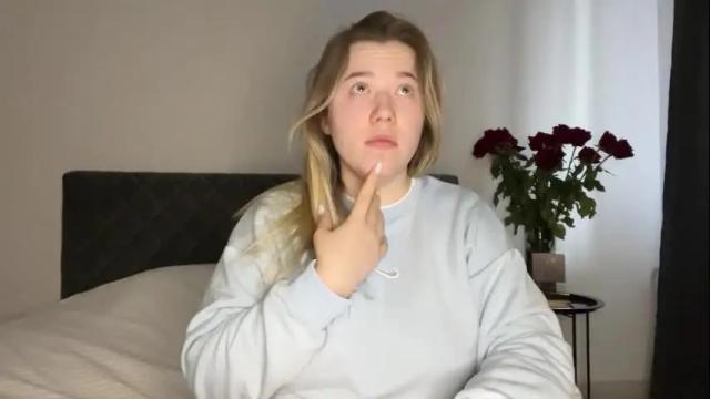 Thumbnail 1, ember_bunny's Stream at Chaturbate, 1 month ago