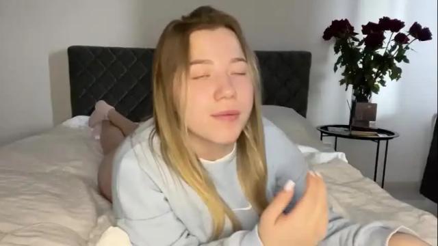 Image 10 of ember_bunny Stream on Chaturbate on 1 month ago