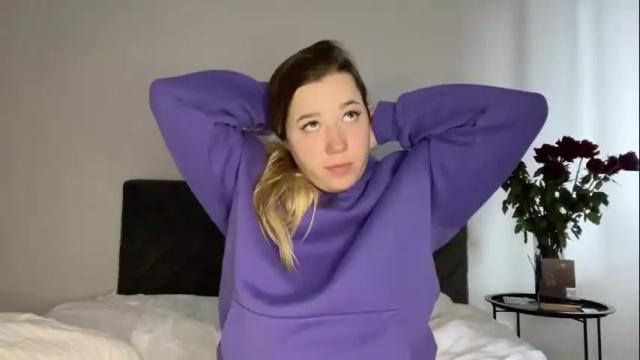 Image 12 of ember_bunny Stream on Chaturbate on 1 month ago