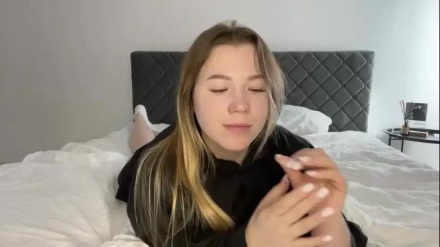 Thumbnail 2, ember_bunny's Stream at Chaturbate, 1 month ago