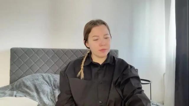 Image 6 of ember_bunny Stream on Chaturbate on 1 month ago