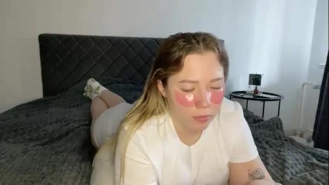 Thumbnail 3, ember_bunny's Stream at Chaturbate, 1 month ago