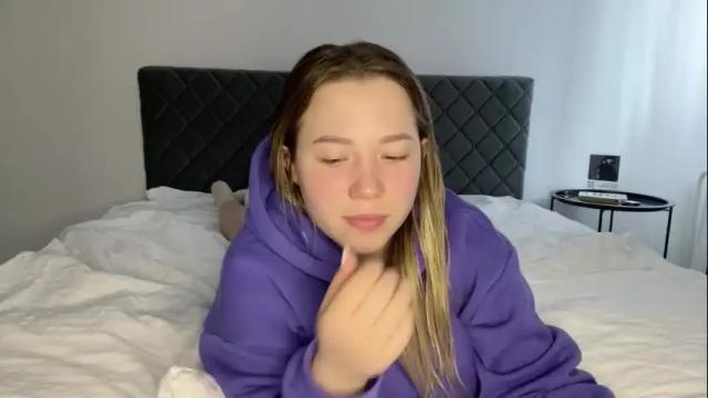 Image 11 of ember_bunny Stream on Chaturbate on 1 month ago