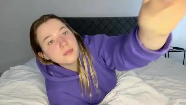 Image 8 of ember_bunny Stream on Chaturbate on 1 month ago