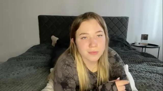 Image 12 of ember_bunny Stream on Chaturbate on 1 month ago