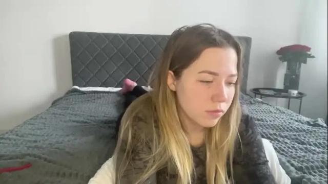 Image 10 of ember_bunny Stream on Chaturbate on 25 days ago