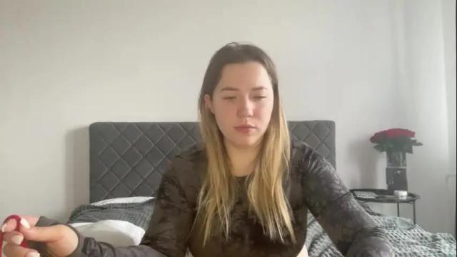 Image 7 of ember_bunny Stream on Chaturbate on 25 days ago