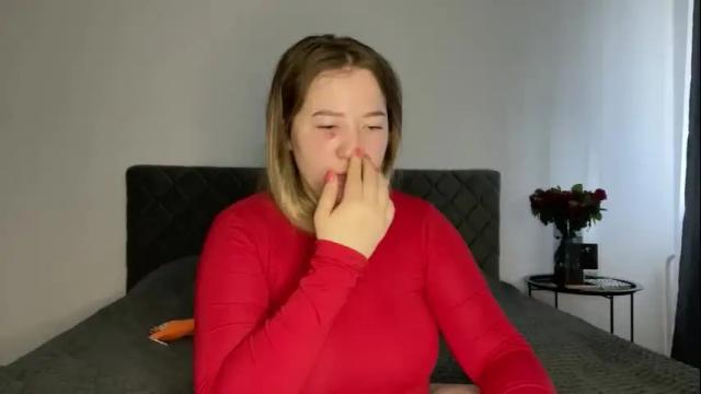 Image 2 of ember_bunny Stream on Chaturbate on 22 days ago