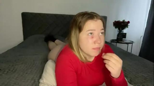 Image 3 of ember_bunny Stream on Chaturbate on 22 days ago