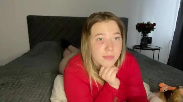 Image 8 of ember_bunny Stream on Chaturbate on 22 days ago
