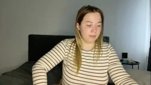 Image 6 of ember_bunny Stream on Chaturbate on 21 days ago