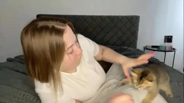 Image 11 of ember_bunny Stream on Chaturbate on 20 days ago
