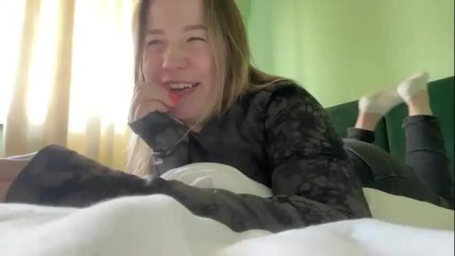 Image 8 of ember_bunny Stream on Chaturbate on 17 days ago