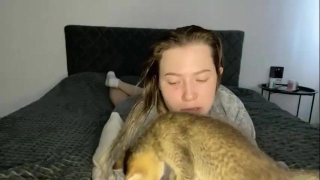 Image 3 of ember_bunny Stream on Chaturbate on 15 days ago