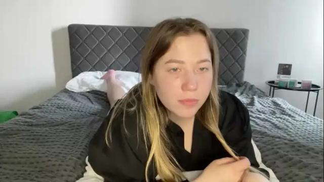 Image 4 of ember_bunny Stream on Chaturbate on 12 days ago
