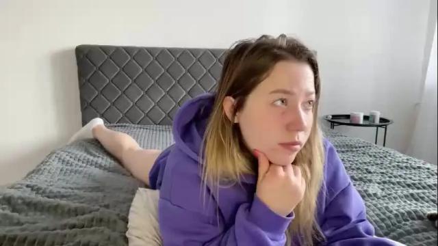 Image 10 of ember_bunny Stream on Chaturbate on 5 days ago