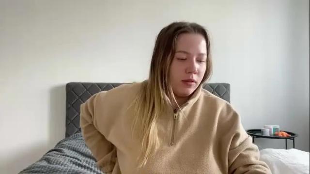 Image 11 of ember_bunny Stream on Chaturbate on 2 days ago