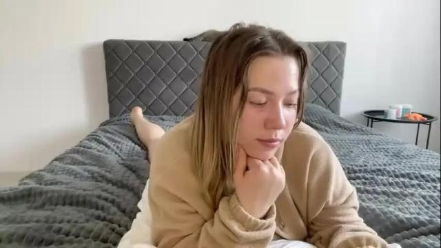 Image 3 of ember_bunny Stream on Chaturbate on 2 days ago