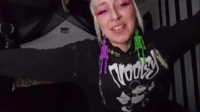 Thumbnail 2, ember_circle's Stream at Chaturbate, 13 months ago