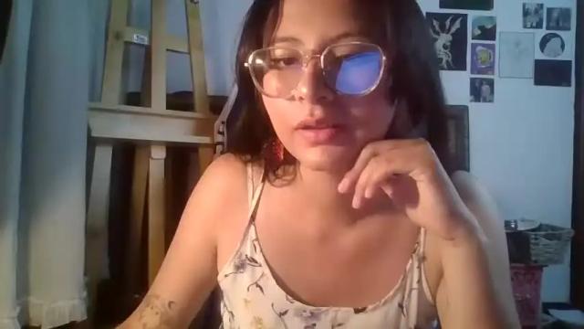 Image 12 of ember_cooper Stream on Chaturbate on 14 months ago