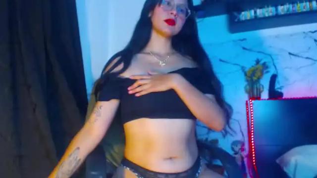 Image 8 of ember_cooper Stream on Chaturbate on 13 months ago