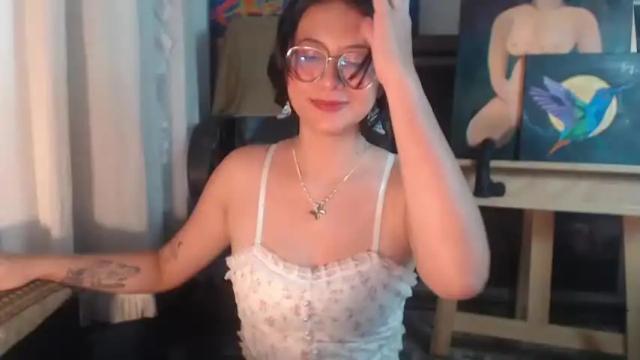 Image 11 of ember_cooper Stream on Chaturbate on 13 months ago