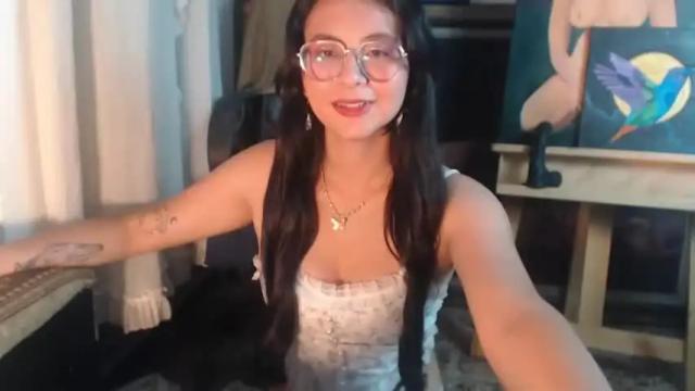 Image 6 of ember_cooper Stream on Chaturbate on 13 months ago