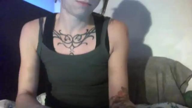 Image 8 of ember_kyle Stream on Chaturbate on 17 months ago