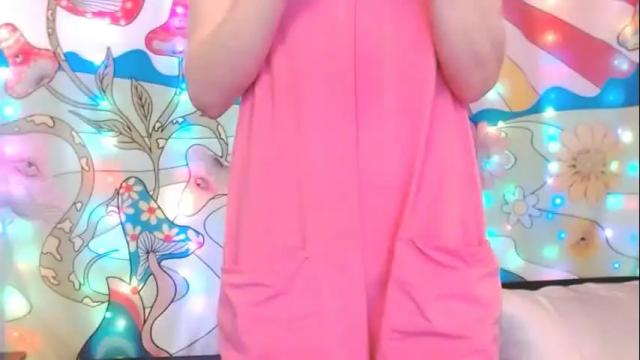 Image 2 of ember_starleena Stream on Chaturbate on 1 month ago