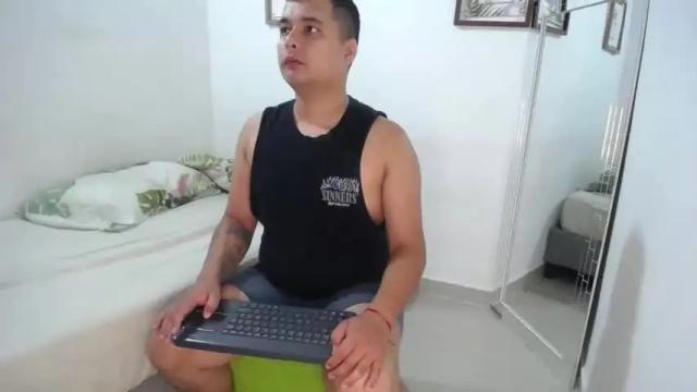 Image 3 of ember_wanda Stream on Chaturbate on 16 months ago