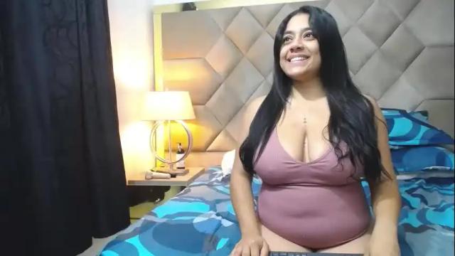 Image 2 of ember_wanda_ Stream on Chaturbate on 1 month ago